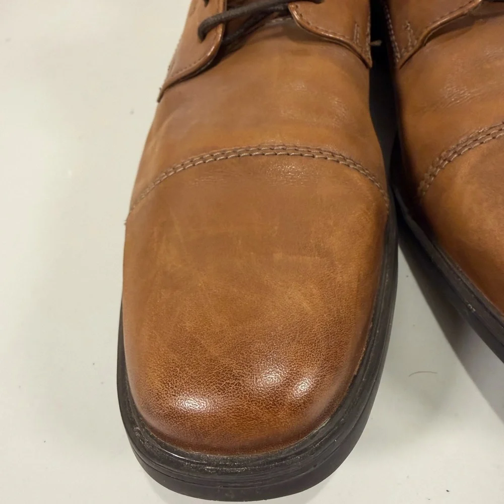 Clarks‎ Men's Tan Leather Oxfords